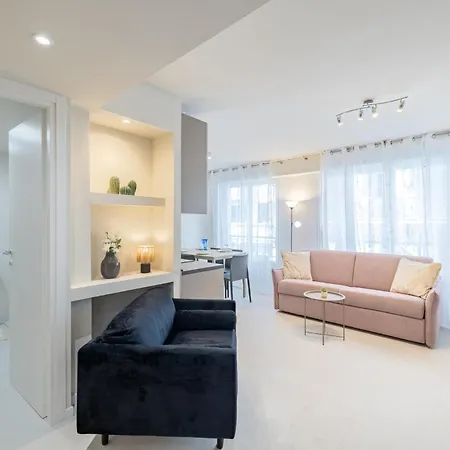 Apartamento In The Heart Of - And Elegant Cannes