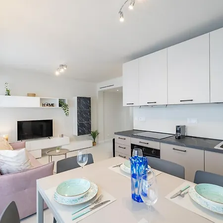 Appartamento In The Heart Of - And Elegant *